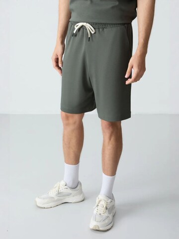 Tommy Life Tracksuit in Green