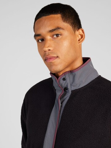 LEVI'S ® Pullover in Schwarz