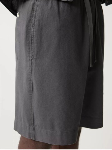 Largi Pantaloni de la Pull&Bear pe gri