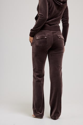 Juicy Couture Tall Буткат Штаны 'DEL RAY' в Коричневый