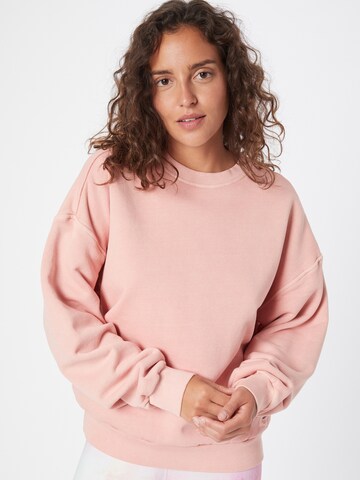 Reebok Sweatshirt in Pink: front