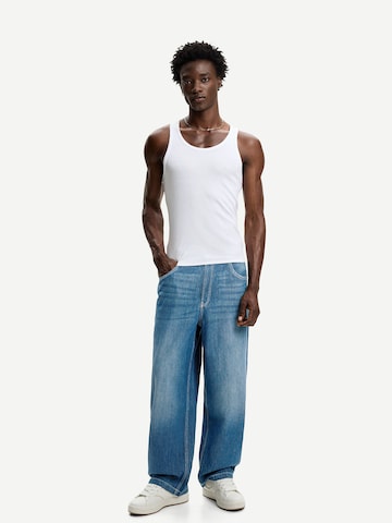 Bershka Baggy Jeans in Green