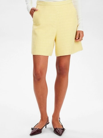 NÜMPH Regular Broek 'NUINDIA' in Goud: voorkant