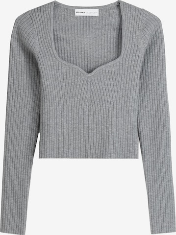 Pull-over Bershka en gris : devant