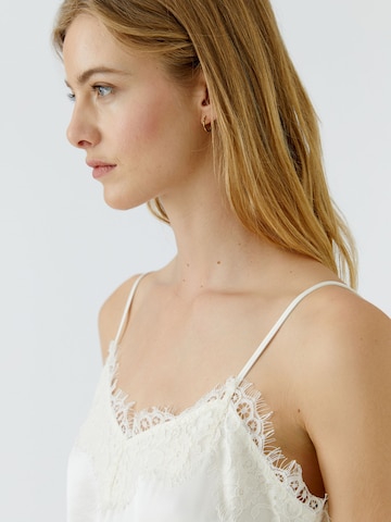 OUI Top in White