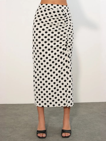 Bigdart Skirt in White