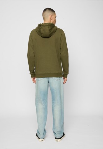 MT Men Sweatshirt 'Can't Hang With Us' in Grün