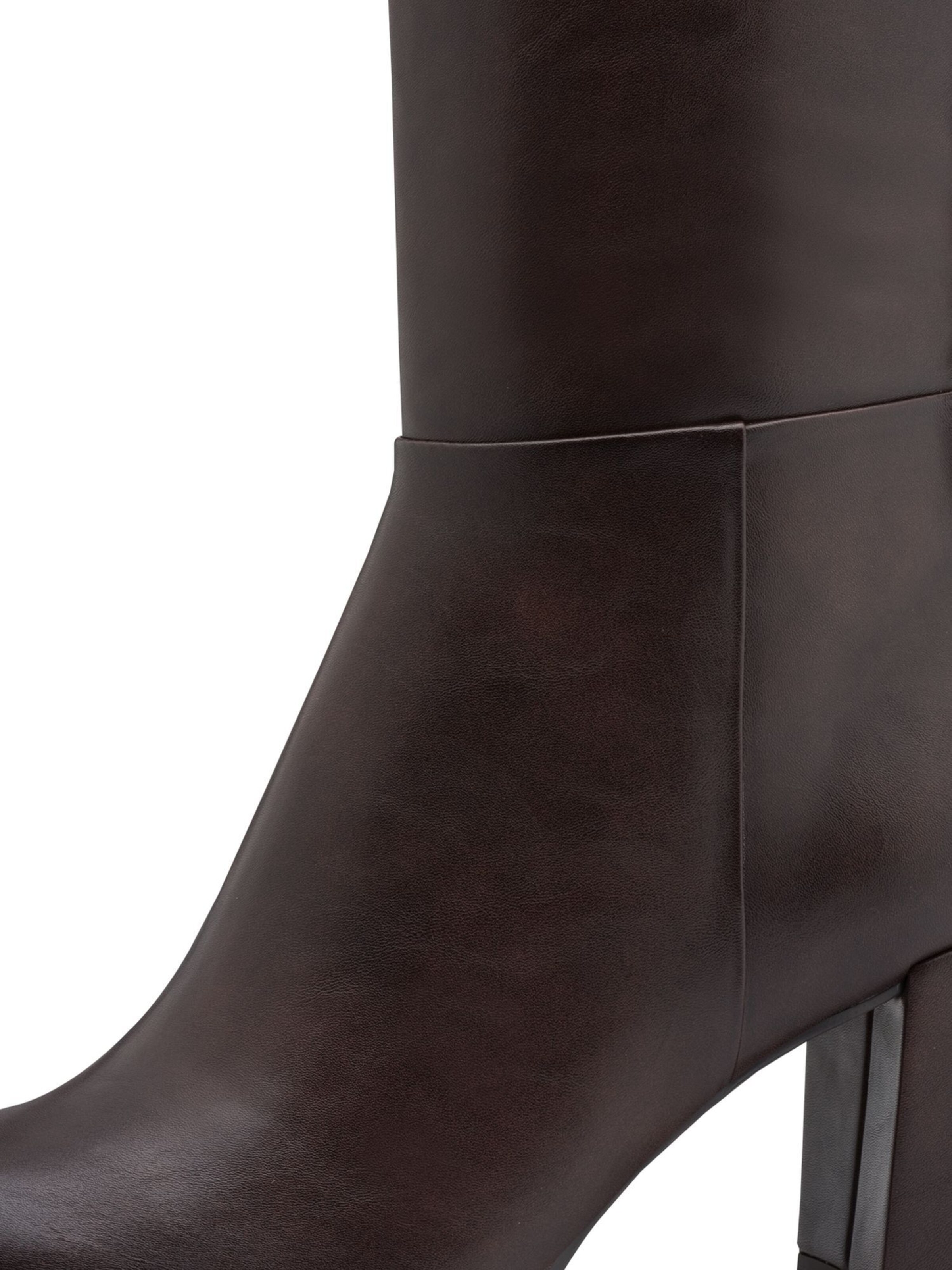 Tamaris Saappaat värissä ruskea