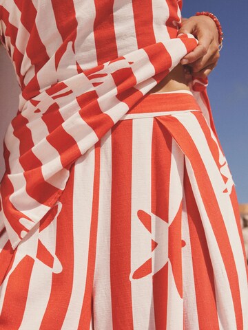 Next - Pierna ancha Pantalón plisado en rojo