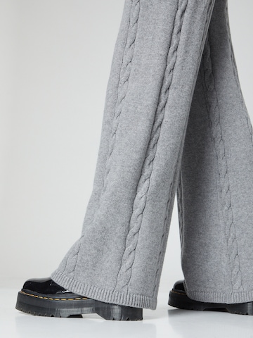 Wide leg Pantaloni 'Rosa' di florence by mills exclusive for ABOUT YOU in grigio