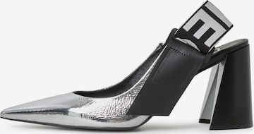 CESARE GASPARI Pumps in Silber: Vorderseite