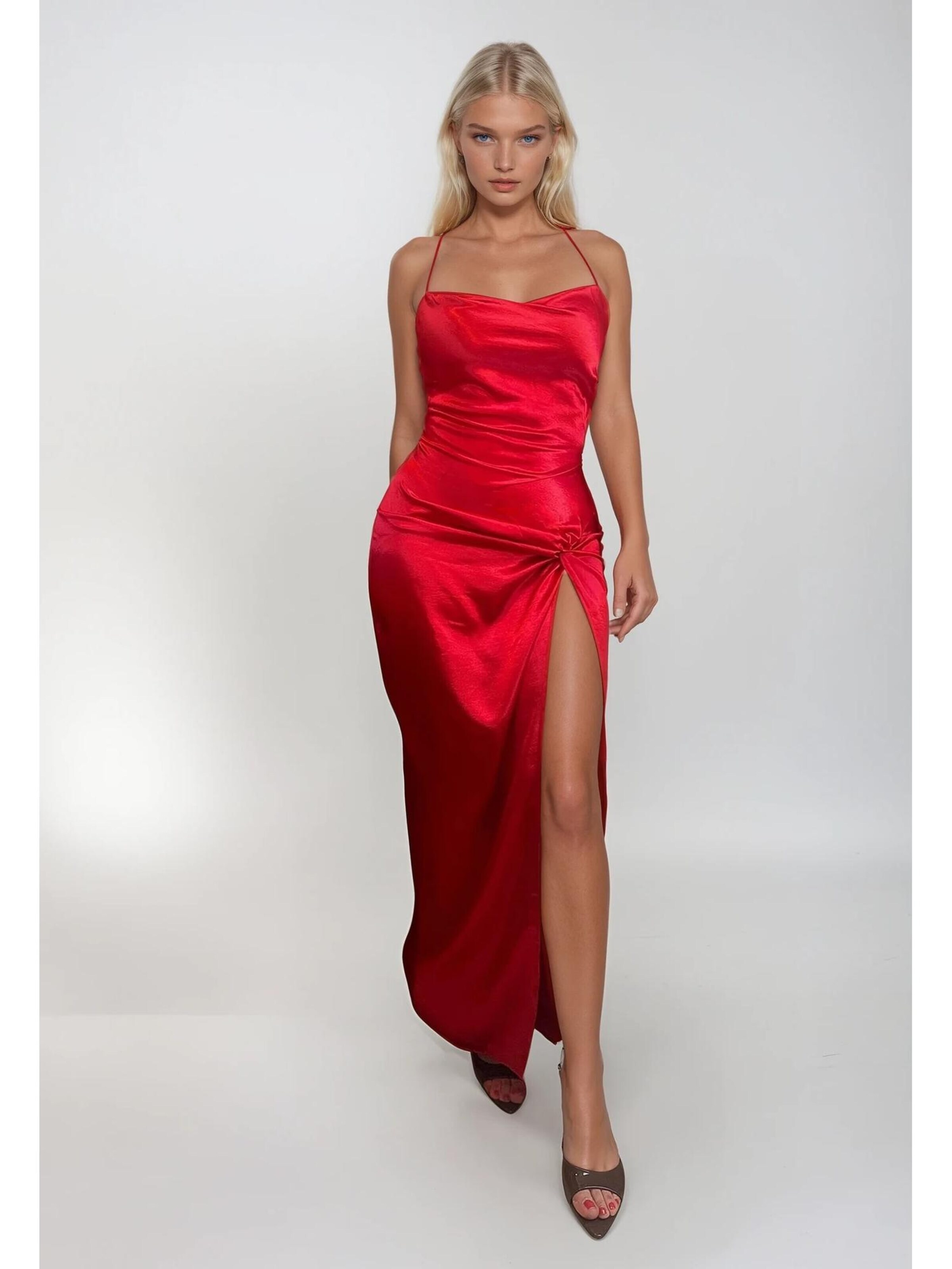 FÉMINITÉ Fatale - Vestido 'SCARLETT' en rojo