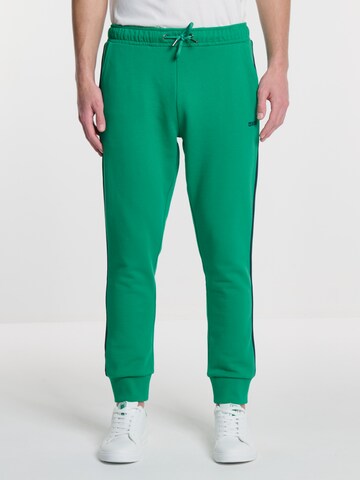 Effilé Pantalon 'Smith' BIG STAR en vert : devant