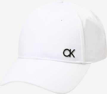 Șapcă de la Calvin Klein pe alb: față