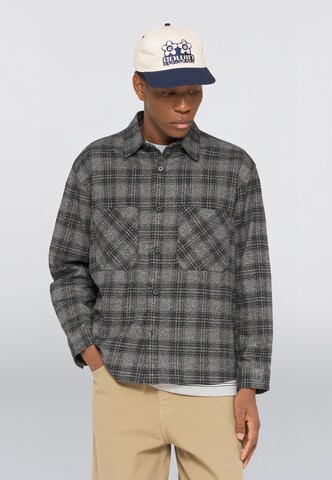 EDWIN - Comfort Fit Camisa 'Ace' em preto: frente
