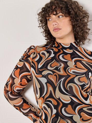 Apricot Blouse ' ' in Brown