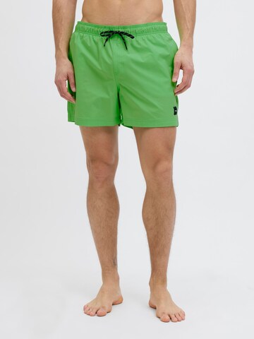 JACK & JONES Zwemshorts 'JPSTMaui' in Groen: voorkant