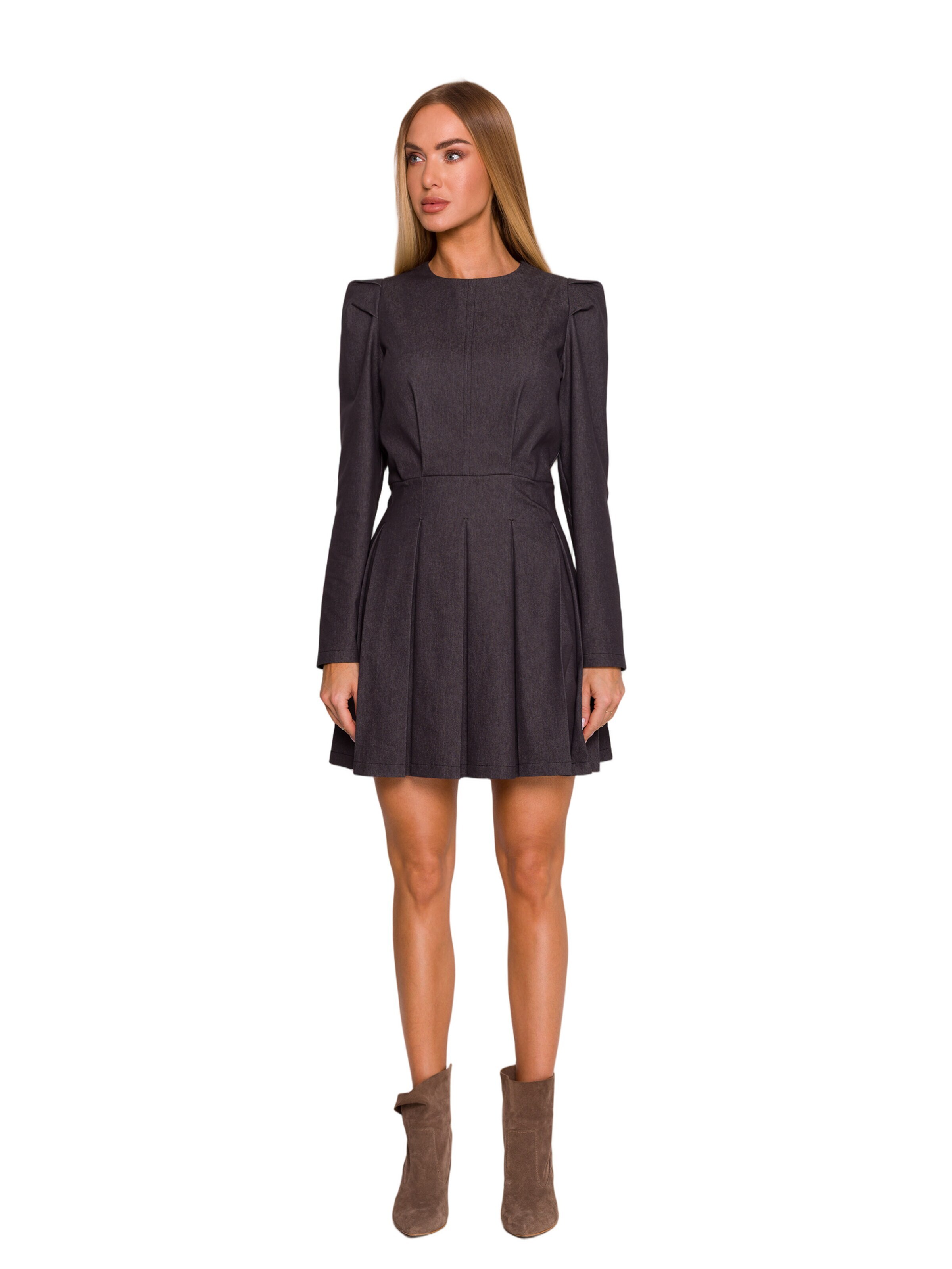 Rochie de la made of emotion pe gri