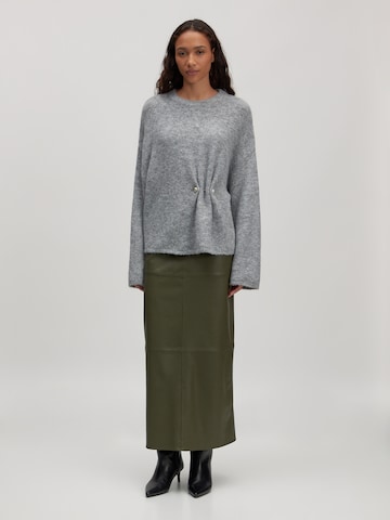 EDITED Pullover 'Noorie' i grå