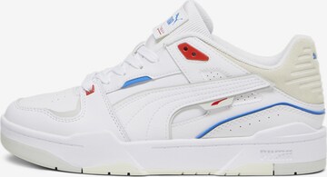 Baskets basses PUMA en blanc : devant