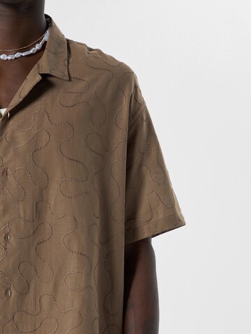 VAMOS CLO Comfort fit Button Up Shirt 'Amaranth' in Brown