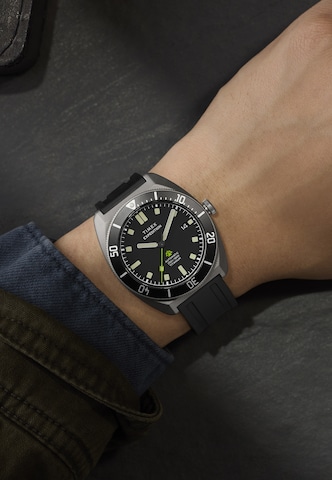 TIMEX Sporthorloge ' Expedition® Pioneer Automatic ' in Zwart: voorkant