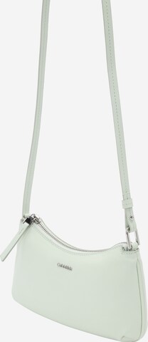 Calvin Klein - Bolso de hombro 'EMMA' en verde