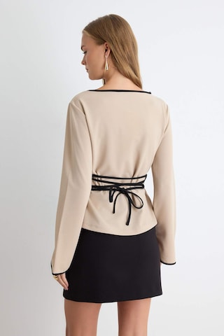 Camicia da donna di Trendyol in grigio