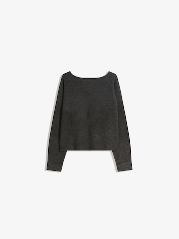 Pulover de la Bershka pe gri