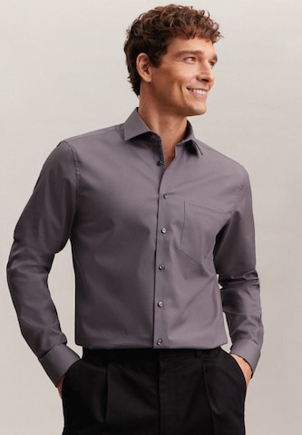 Coupe regular Chemise business SEIDENSTICKER en gris : devant