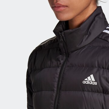 ADIDAS SPORTSWEAR Outdoorjacka 'Essentials Down' i svart