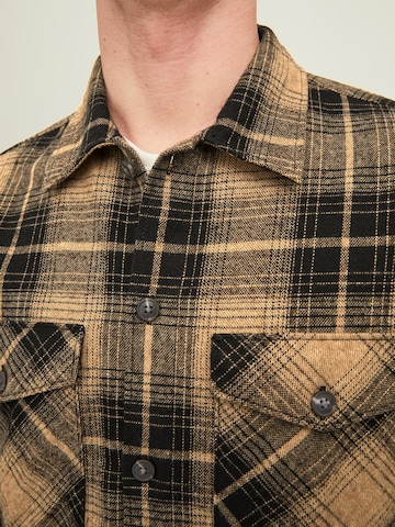 JACK & JONES Comfort fit Button Up Shirt 'Jay' in Brown