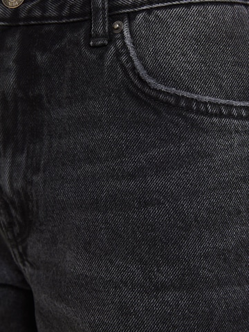 Bershka Normalny krój Jeansy w kolorze czarny