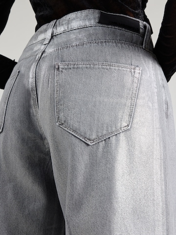 Karl Lagerfeld Loose fit Jeans in Silver