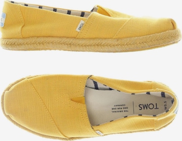 TOMS Flats & Loafers in 36 in Yellow: front