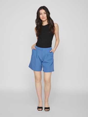 VILA Regular Pleat-Front Pants 'KAMMA' in Blue