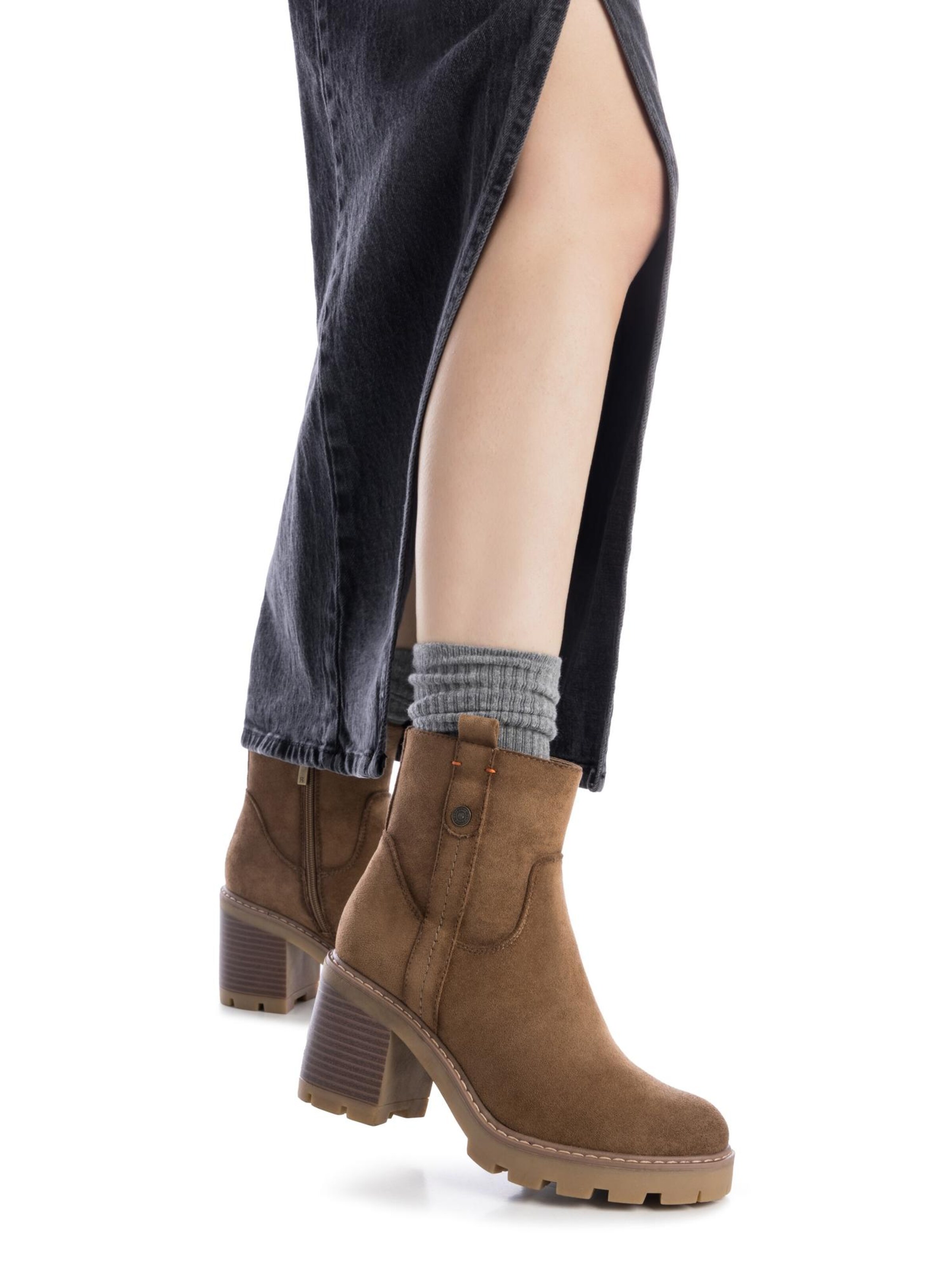 Refresh Boots '17303204' in Brown