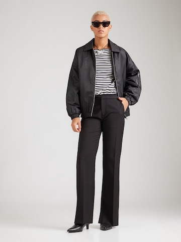 ABOUT YOUBodi majica 'Renata' - crna boja