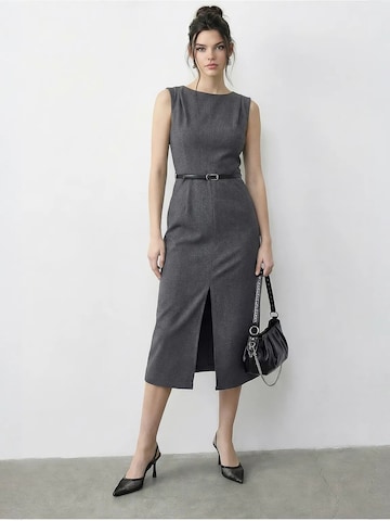 Tubino di Bianco Lucci in grigio: frontale