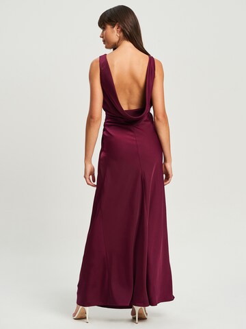 Chancery Dress 'CHLOE' in Red: back