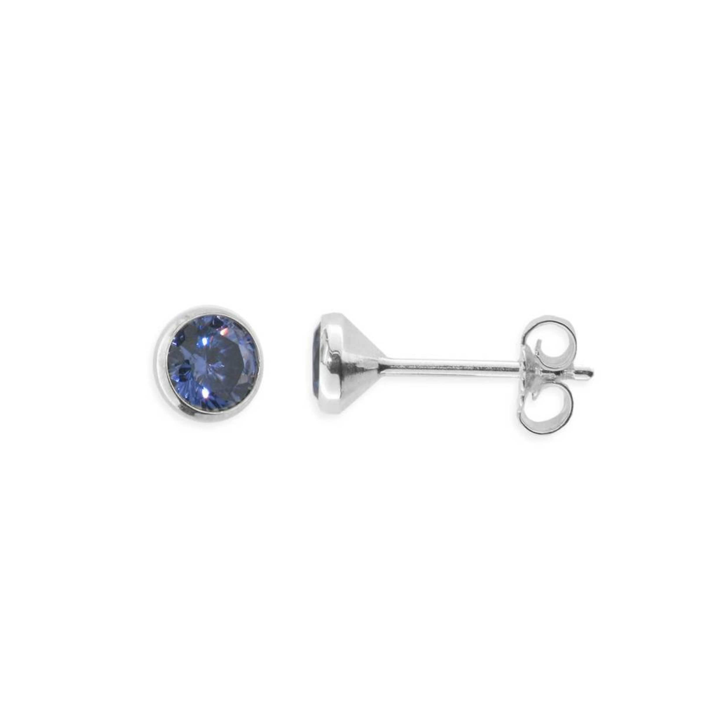 SK Basics Ohrringe in Silber: Vorderseite