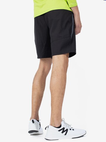 Regular Pantaloni sport de la Spyder pe negru