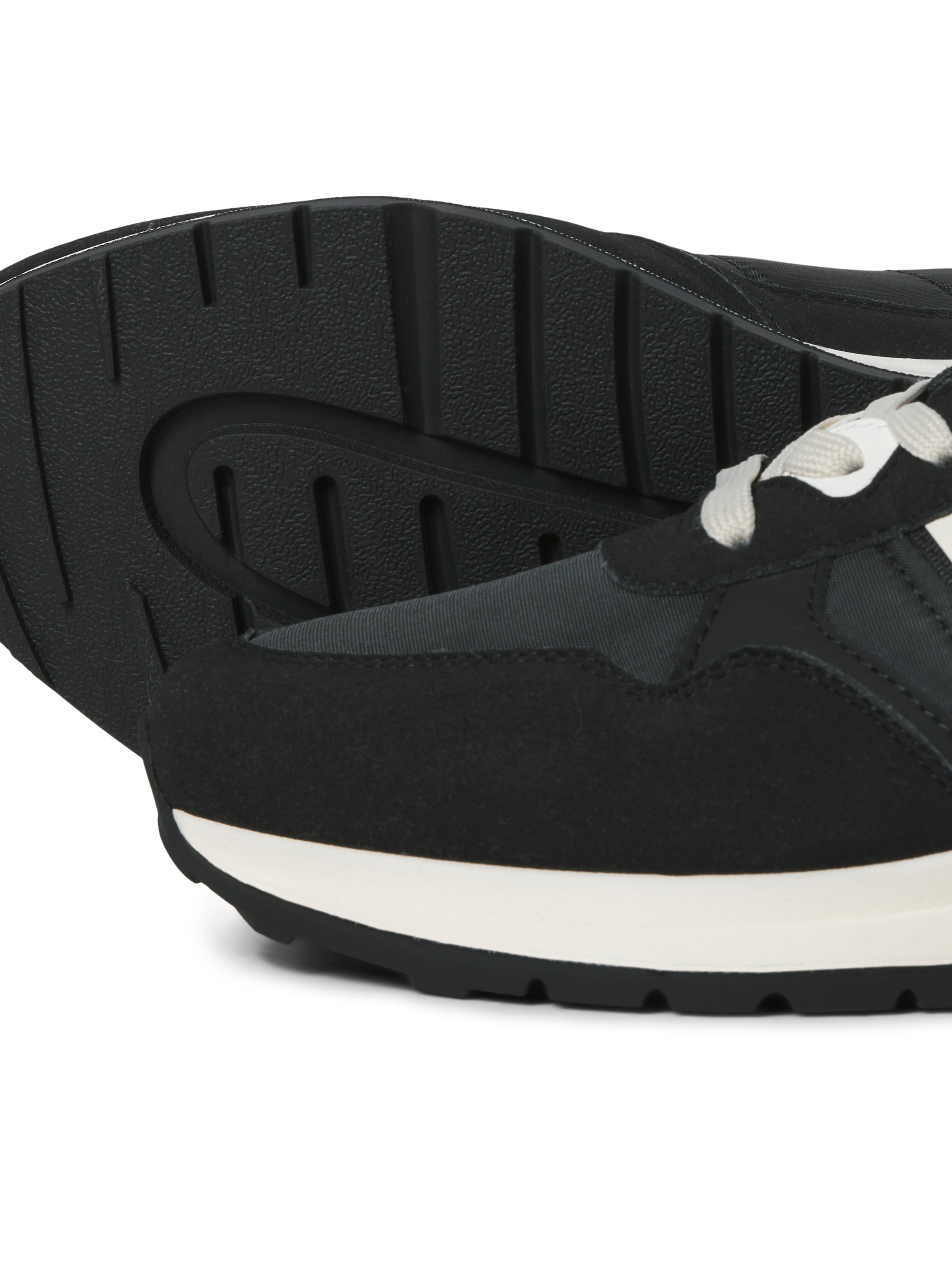 Baskets basses 'JFWOSWALD' JACK & JONES en noir