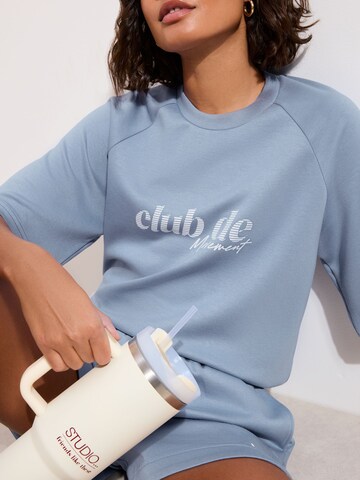 Tricou de la Friends Like These pe albastru