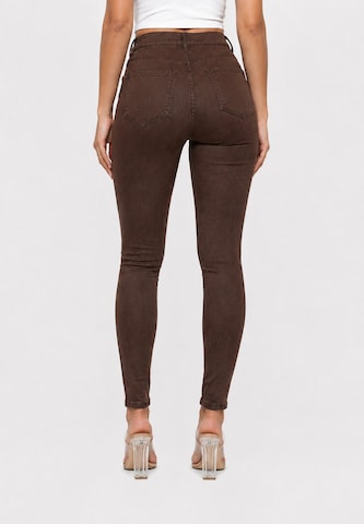 Elara Skinny Jeans in Brown