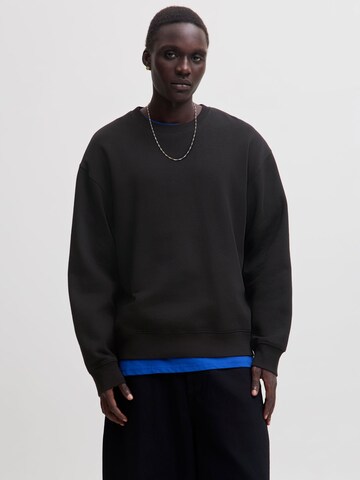Sweat-shirt 'JJEACE' JACK & JONES en noir : devant
