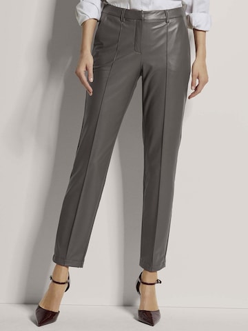 MADELEINE Tapered Pants in Grey: front