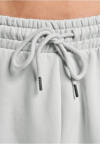 Effilé Pantalon DEF en gris