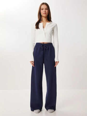 Pantaloni 'Hose' di Happiness İstanbul in blu: frontale