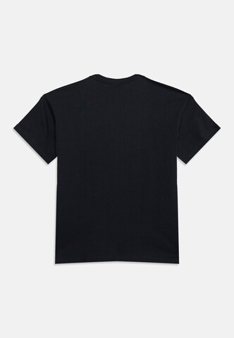Nike Sportswear Shirt in Black: back